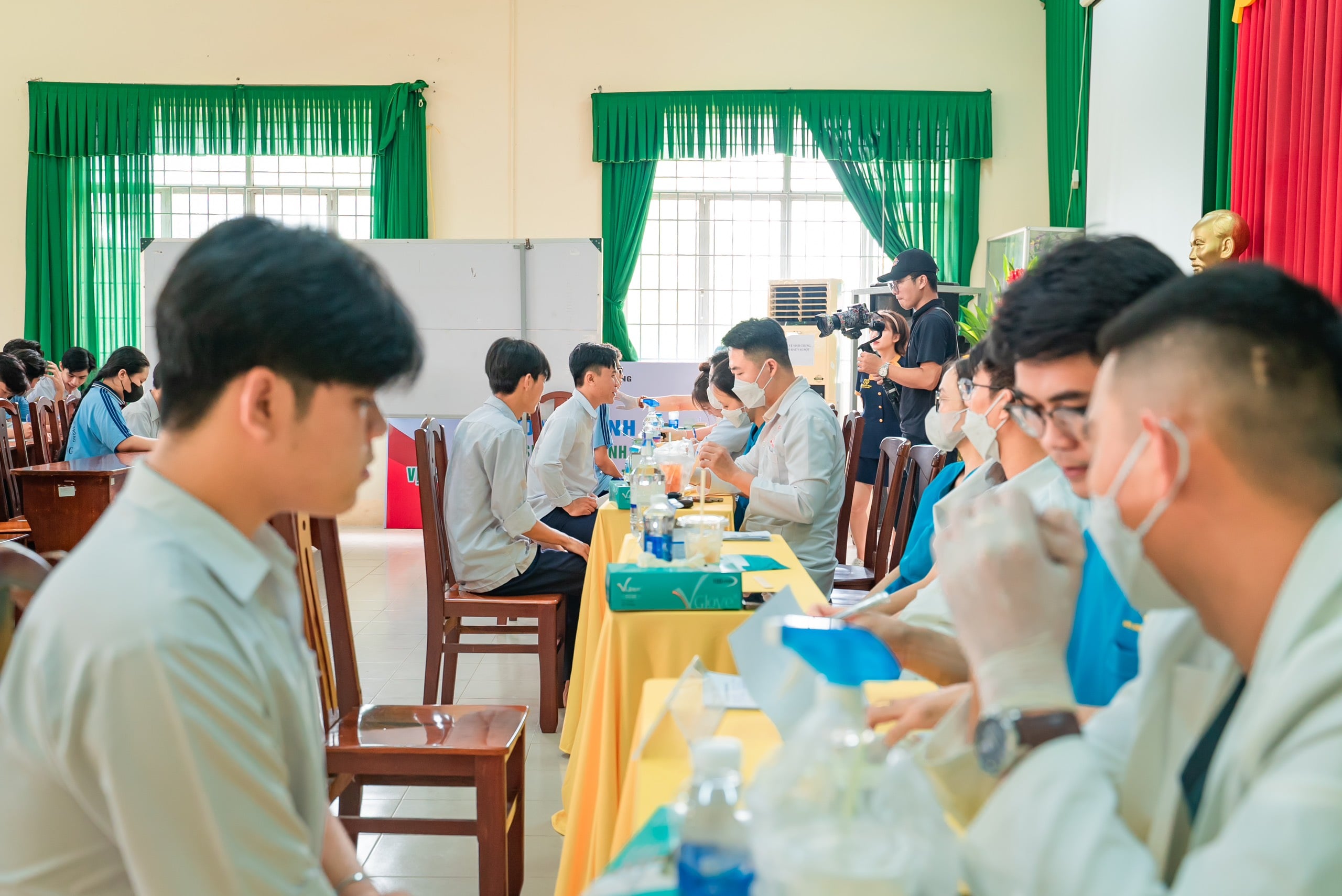 nha khoa học đường