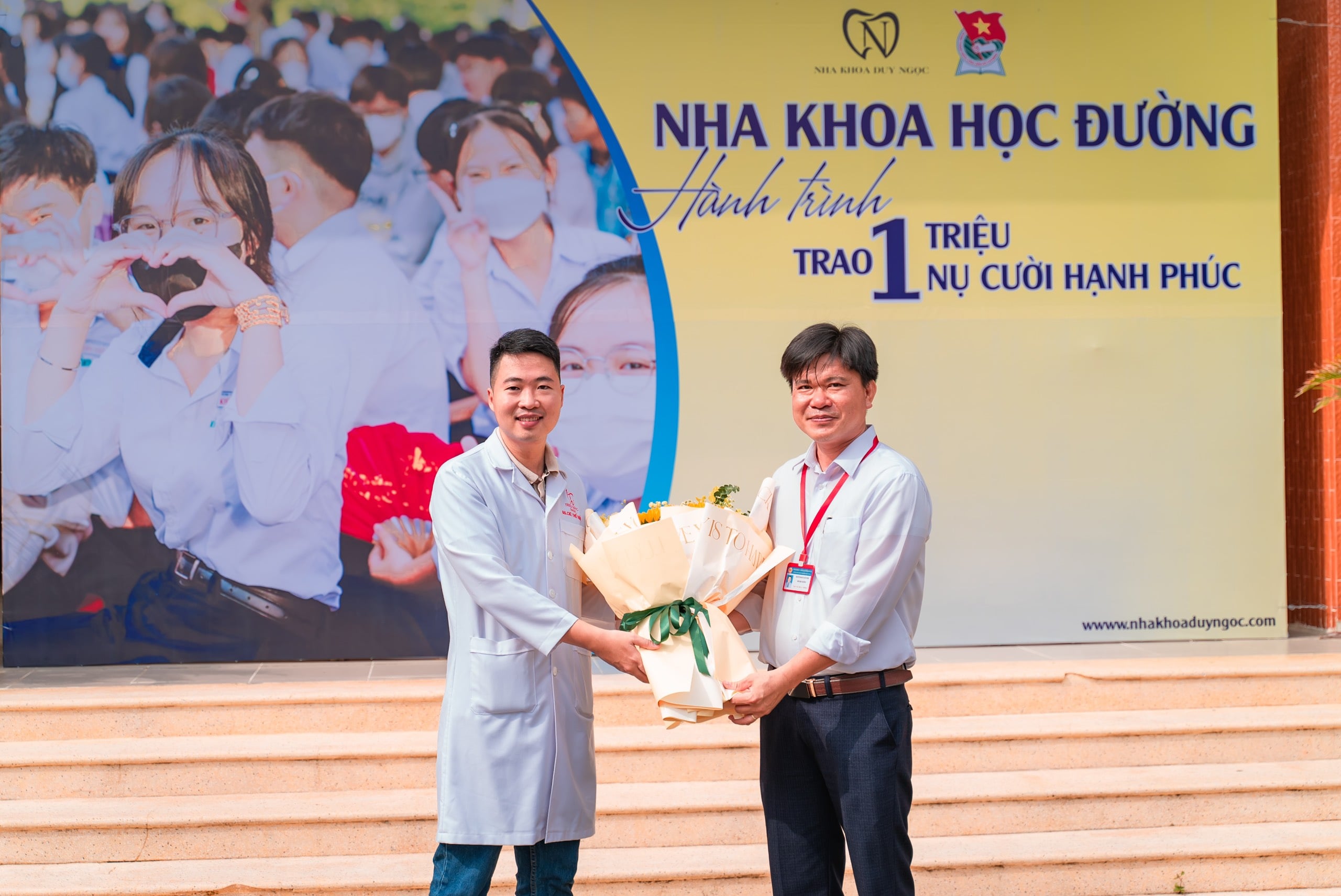nha khoa học đường